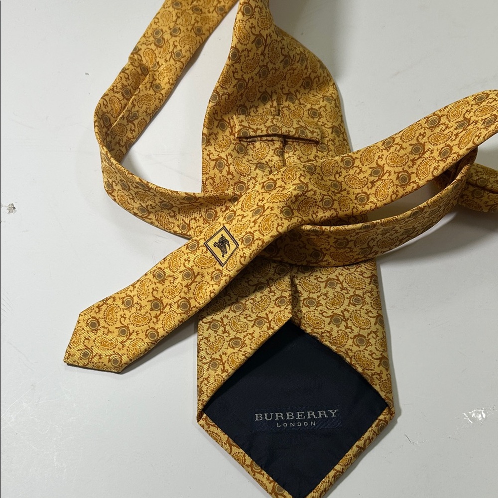 Burberry Yellow Patterned Tie - Picture 11 of 16